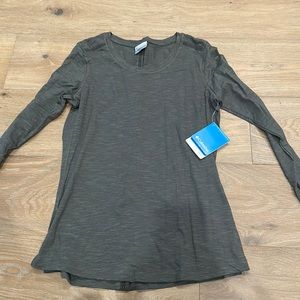 Brand New Columbia layering top